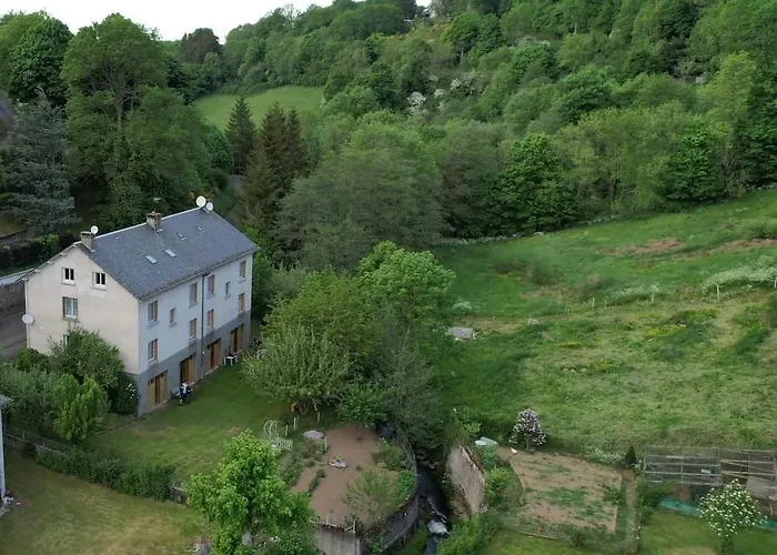 Апартаменты Basilic, 4 Pers. Saint Antoine, Orcival, Sancy Auvergne Орсиваль