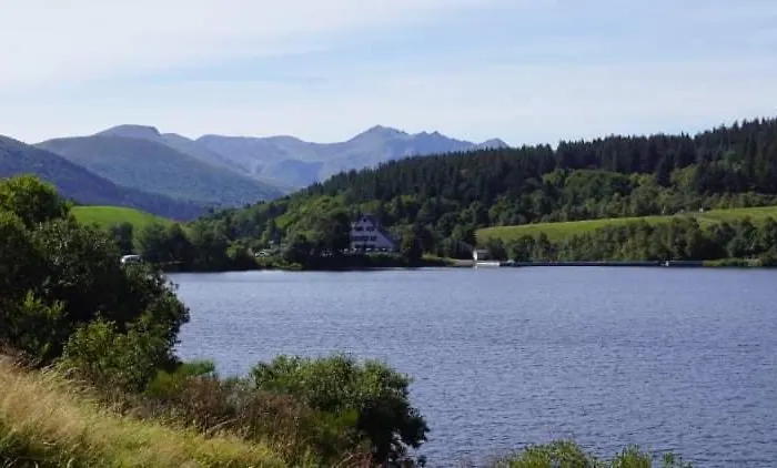 Апартаменты Basilic, 4 Pers. Saint Antoine, Orcival, Sancy Auvergne Орсиваль